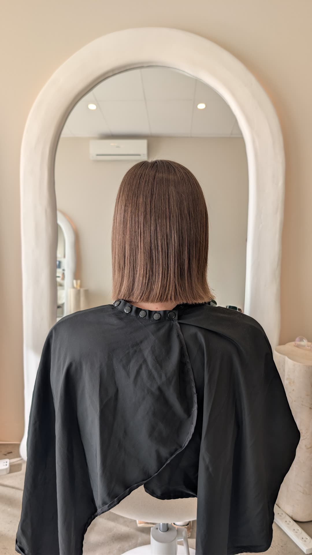Same hair smooth and straight after nanoplasty